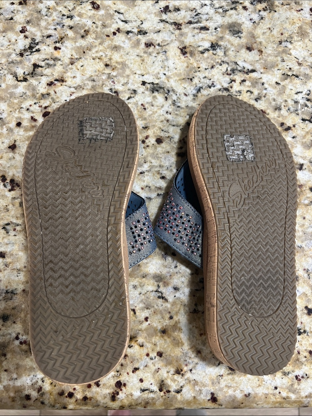 Cali from Skechers Yoga Foam Thong Ssndals Sz 8 - Picture 4 of 7